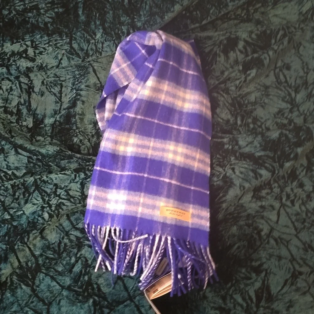 Burberry Royal Blue and Cream Check Scarf